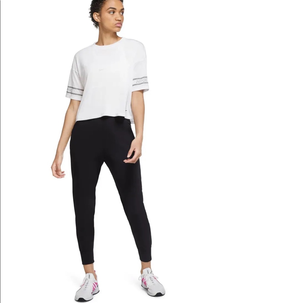 The Nike Bliss Luxe Dri-FIT Women's Training Pants
